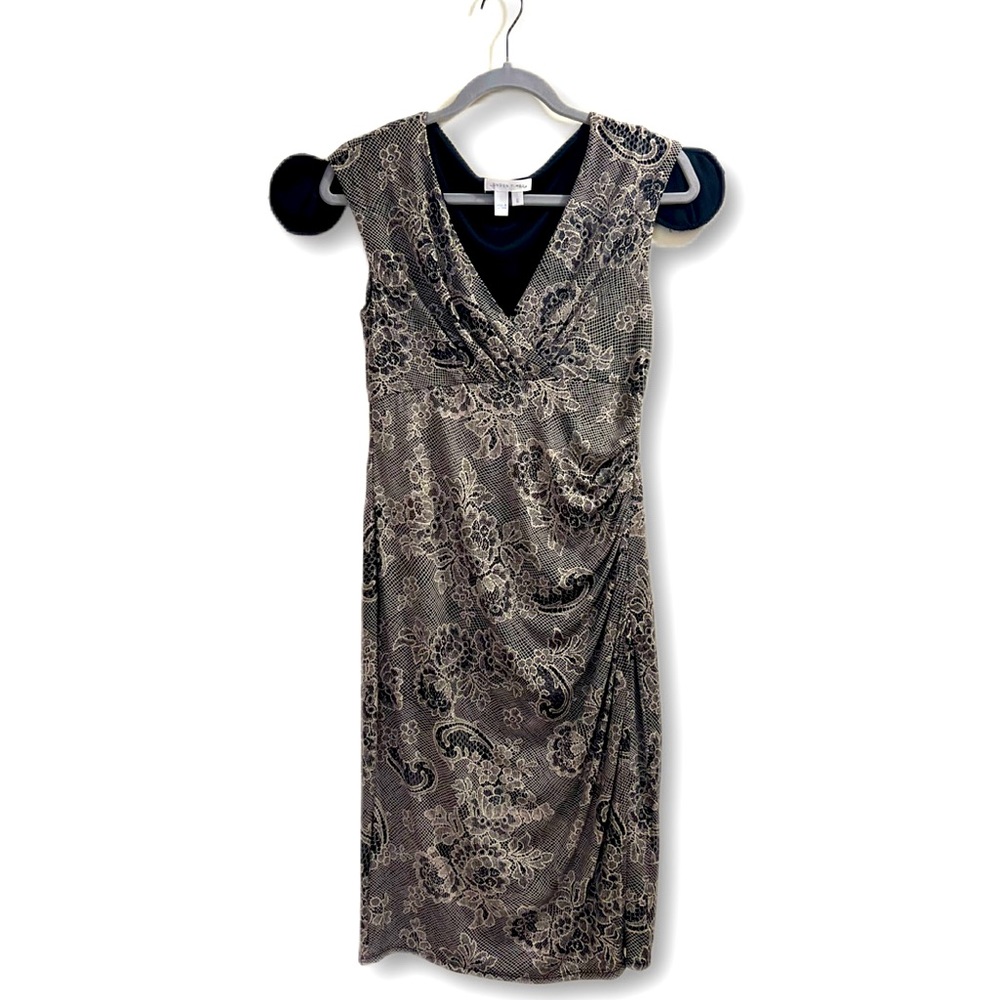 Black/white London Times size 6 cocktail dress with optional shoulder pads